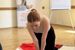 ИНСТРУКТОРИ ЗА ОКАЗВАНЕ НА BLS И РАБОТА С АВТОМАТИЧЕН ВЪНШЕН ДЕФИБРИЛАТОР (AED) СЕ ОБУЧАВАТ ОТ ЕКСПЕРТИ ОТ КАНАДА И НИДЕРЛАНДИЯ В НУЛЦ БЧК В ЛОЗЕН.